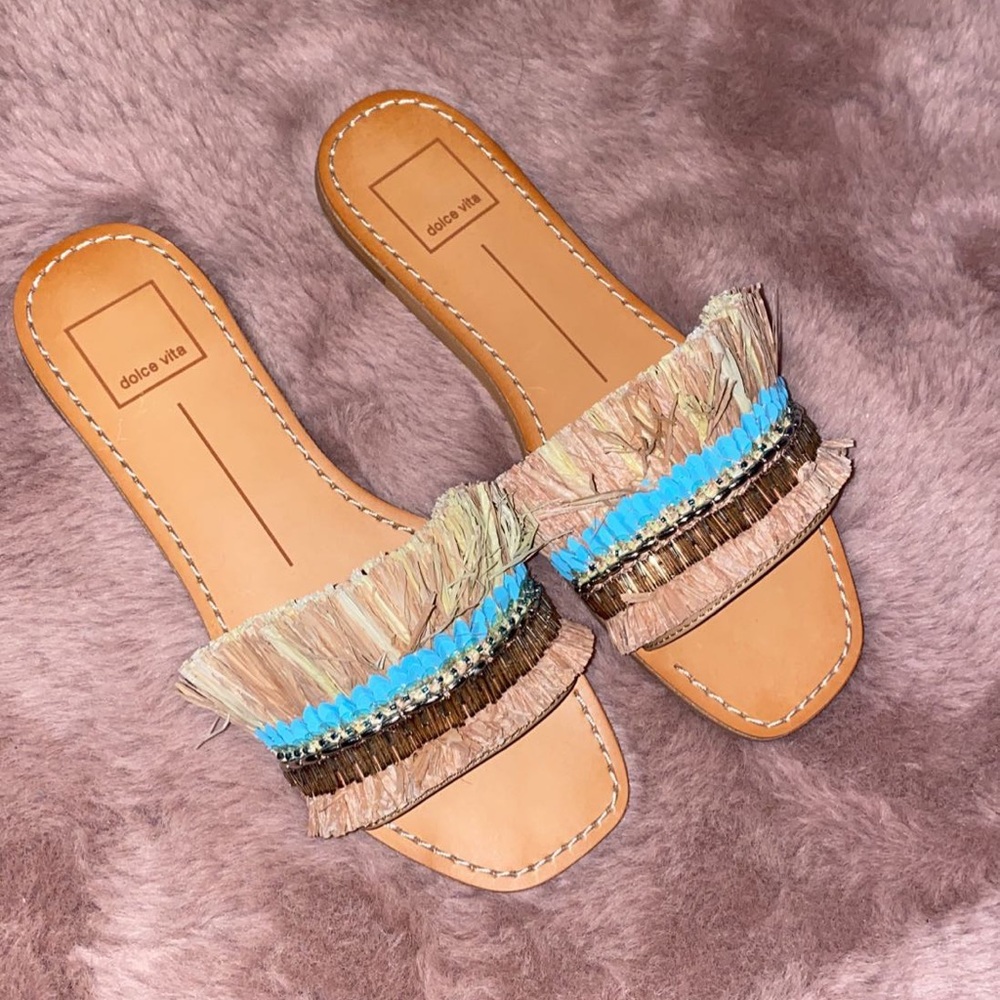 NWOT Dolce Vita Sandals